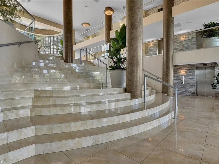 4751 Gulf Shore Blvd N #3 — Photo 25