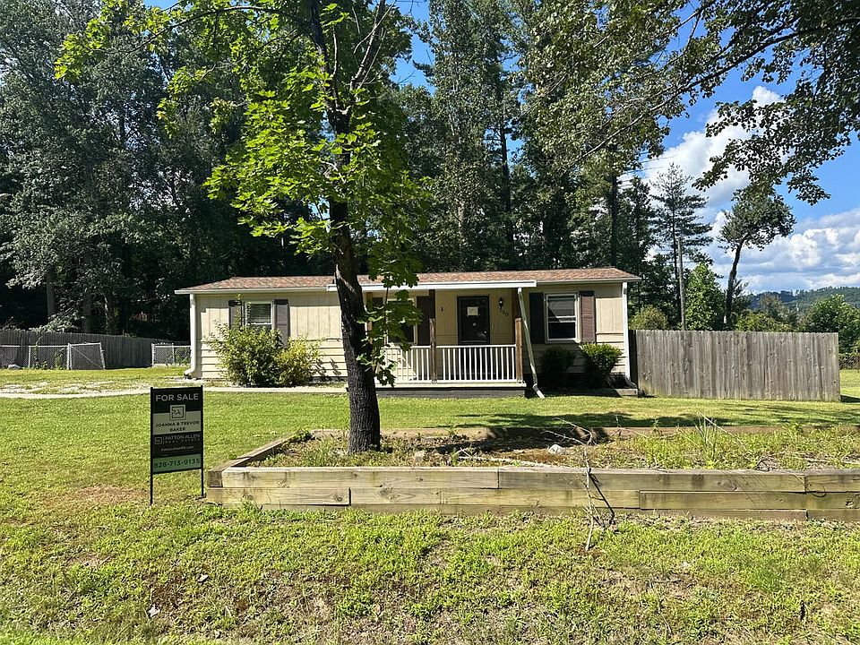 1st image of 150 Piney Ridge Dr