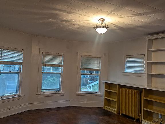 5th image of 1099 Park Ave APT 1