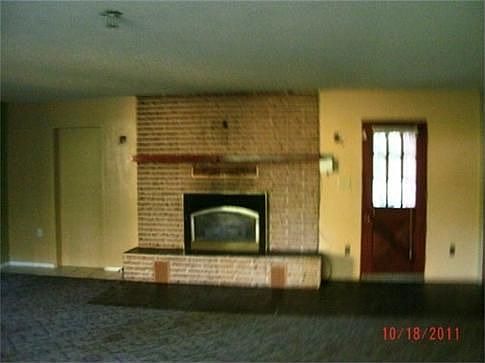 5th image of 146 166th St E