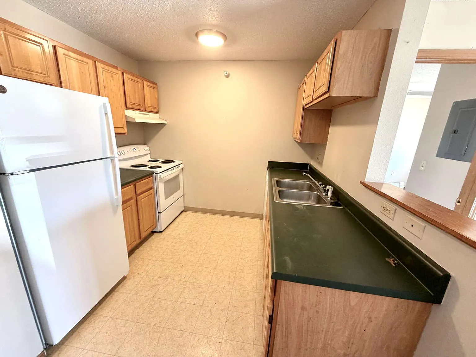 1 bed, 1.0 bath, 650 sqft, $700 — Photo 3