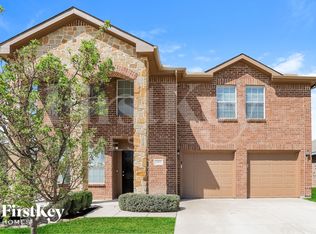 10021 Fox Hill Dr, Fort Worth, TX 76131