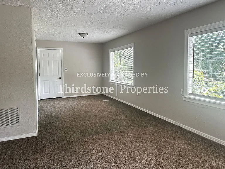 7350 Linda Dr — Photo 6