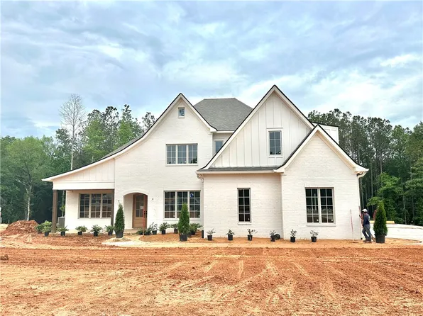 9041 Chapel Heights Dr, Opelika, AL 36804