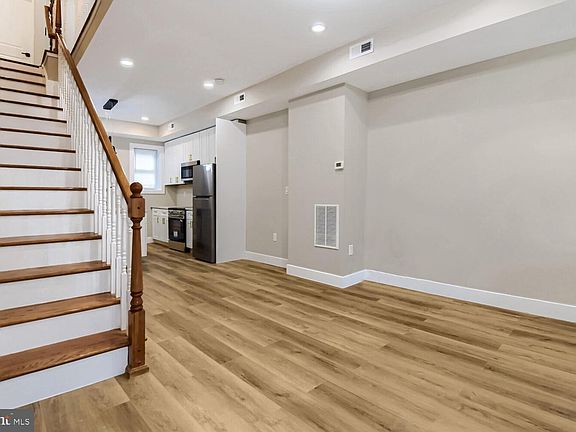 5th image of 2542 Oswego Ave