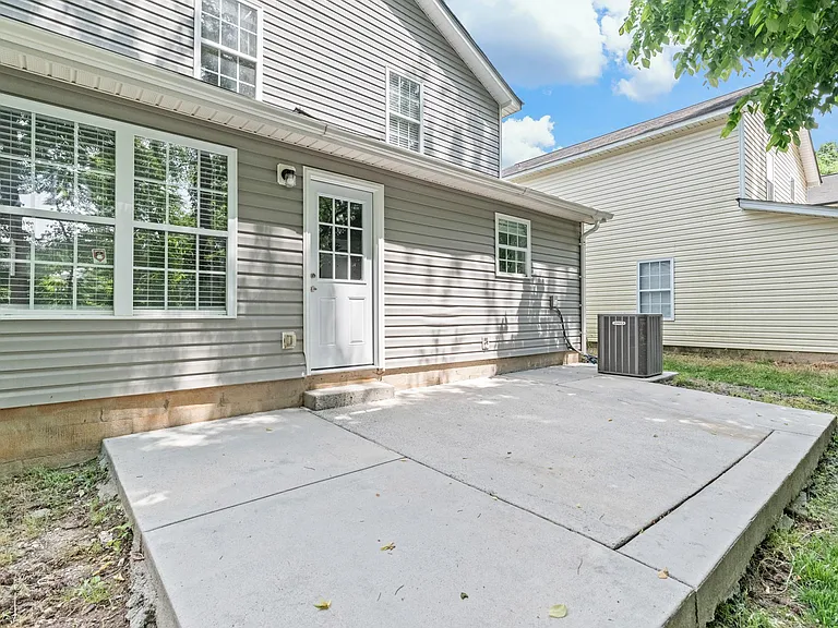 8818 Sharonbrook Dr — Photo 25