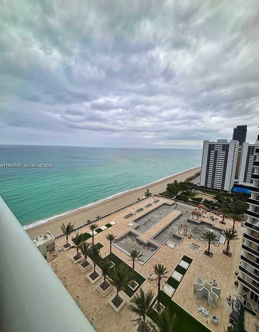 Beach Club Two Condo — Photo 1