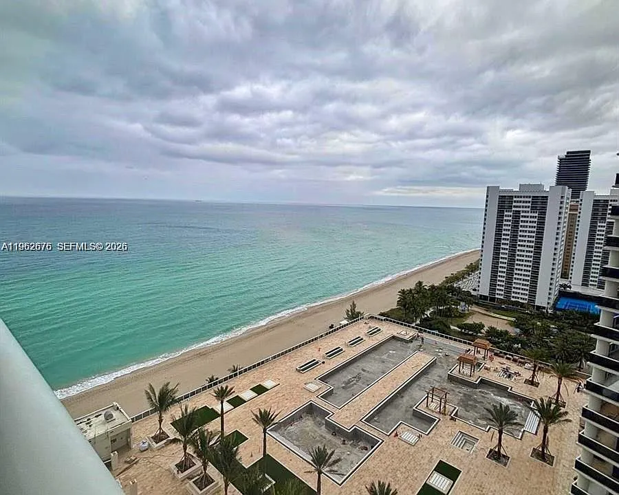 1830 S Ocean Dr #2004