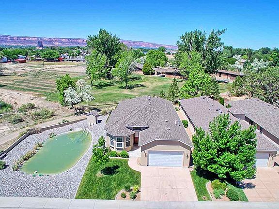 2nd image of 1800 Venetian Dr