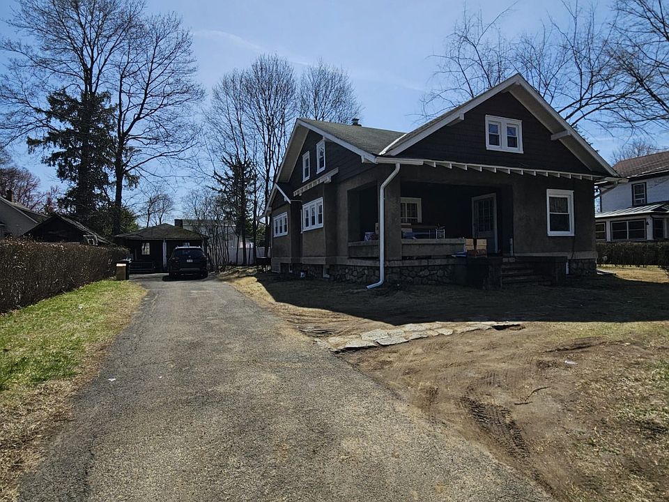 1st image of 127 Wayne Ave #1
