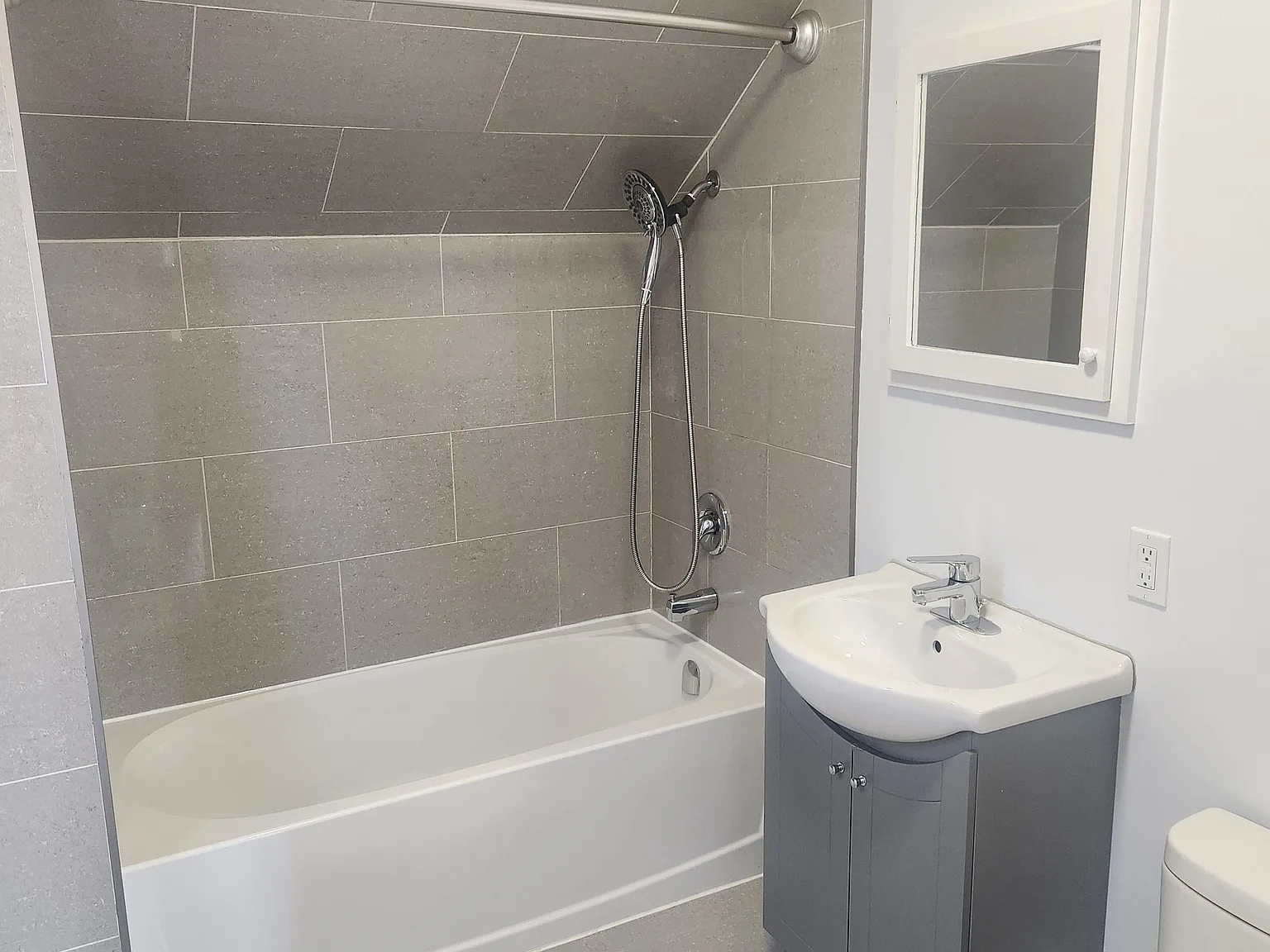 1 bed, $1,600 — Photo 4