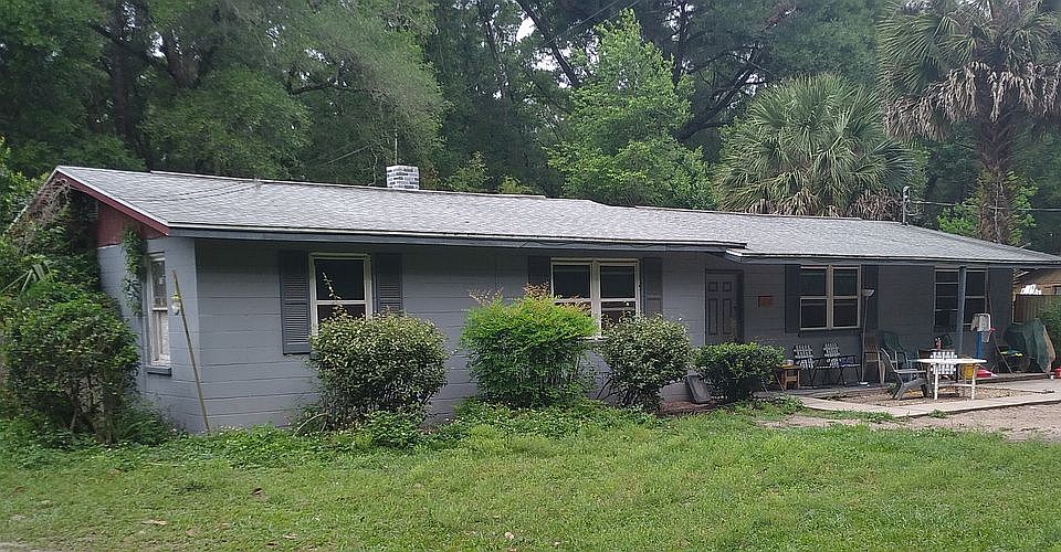 2nd image of 2914 NE 6th Ave