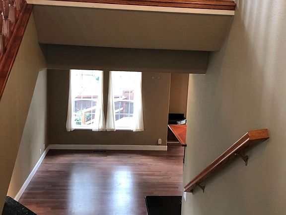 4th image of 7 Tuscany Ct