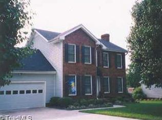 624 Nottinghill Dr, Winston Salem, NC 27107