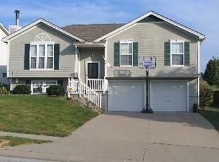 1890 Current St, Liberty, MO 64068