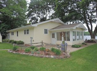 9877 White Lake Rd, Suring, WI 54174