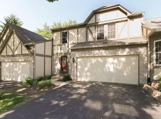 4632 N Sapphire Dr, Hoffman Estates, IL 60192