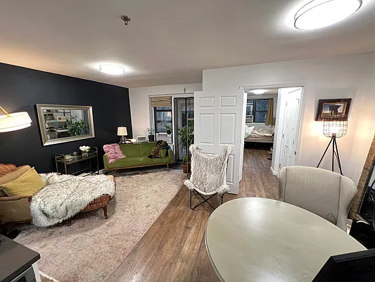 Rented by OvCo Realty | media 42