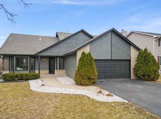 1327 Saint Andrew Blvd, Eagan, MN 55123