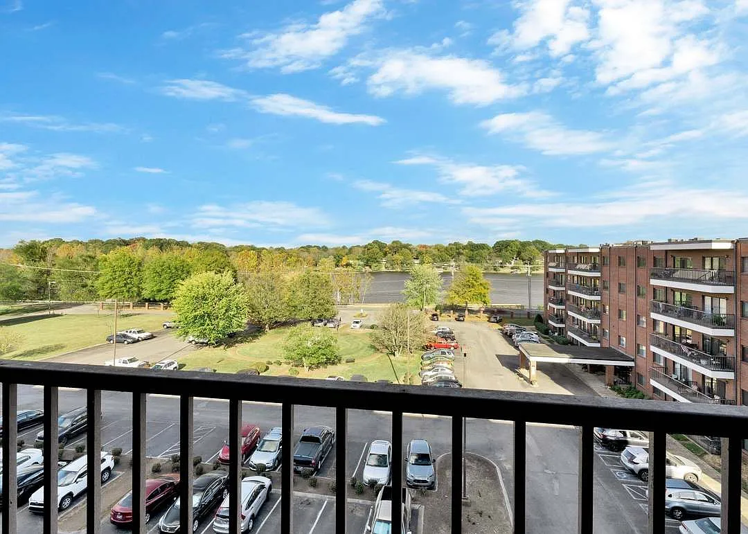 2 bed, 1190 sqft, $1,650 — Photo 3