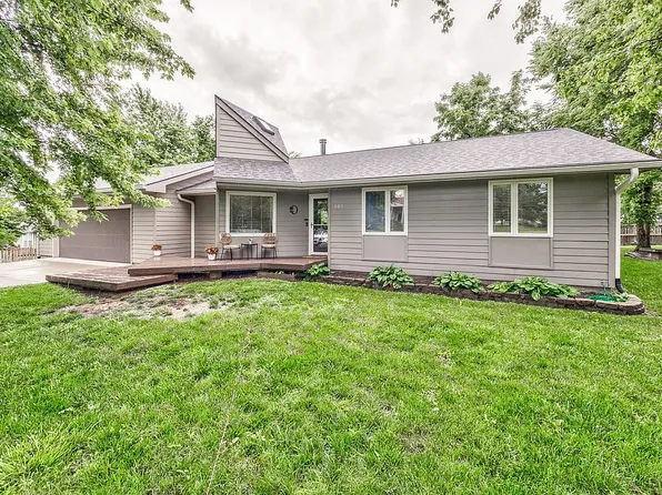 105 E Cedar St, Spring Hill, KS 66083