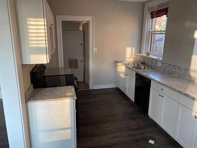 2176 Ohio Ave — Photo 4