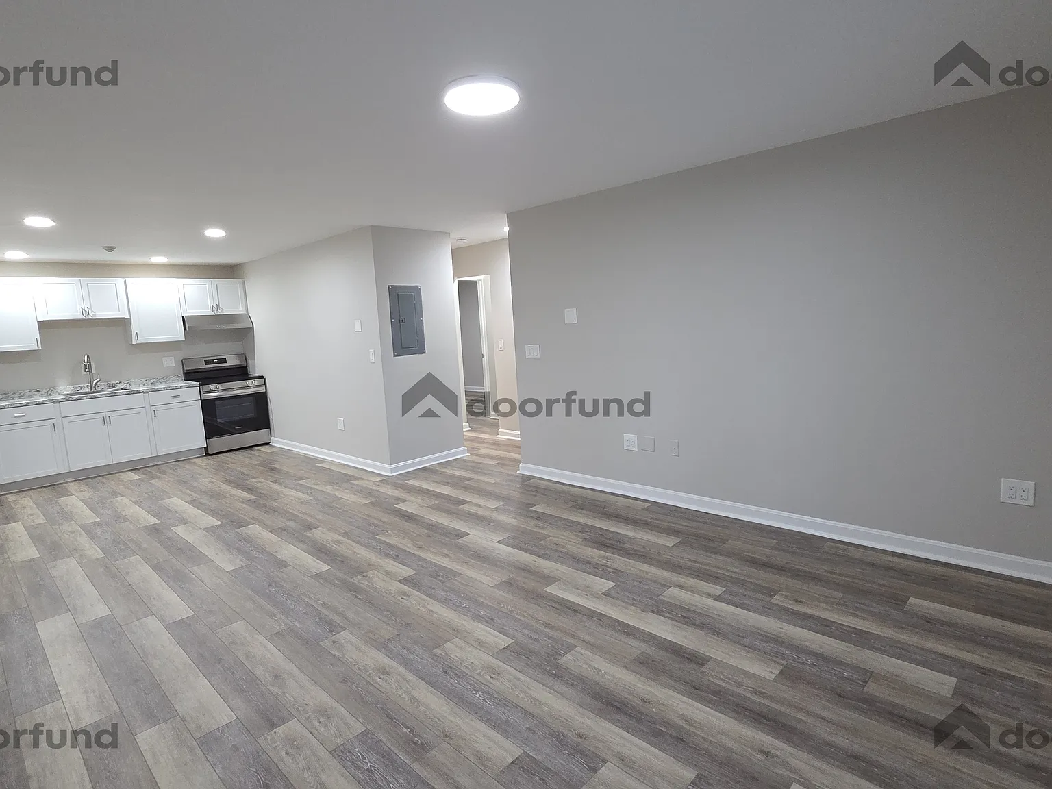 3 bed, 756 sqft, $1,765 — Photo 1