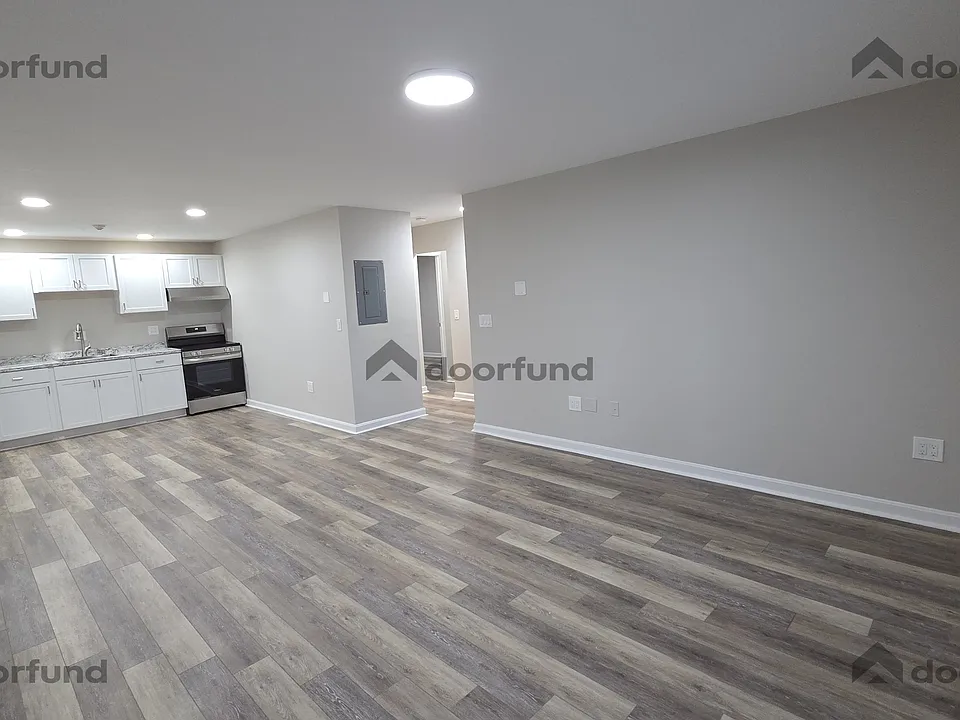 200 Columbus St #5