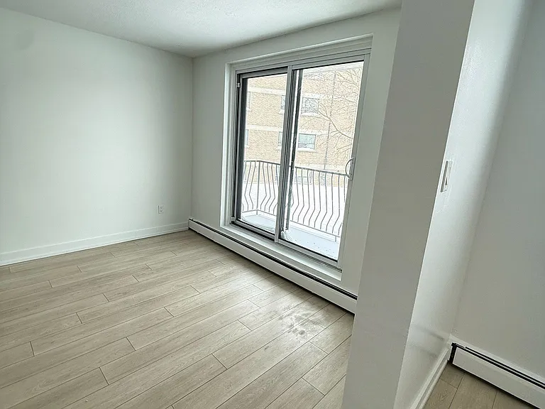 1276 Rae St — Photo 2