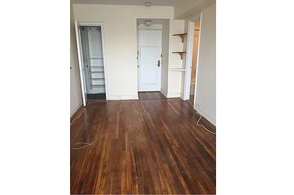 Rented by City Connections Realty | media 8