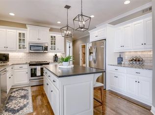 11577 S Waterford Dr, Olathe, KS 66061