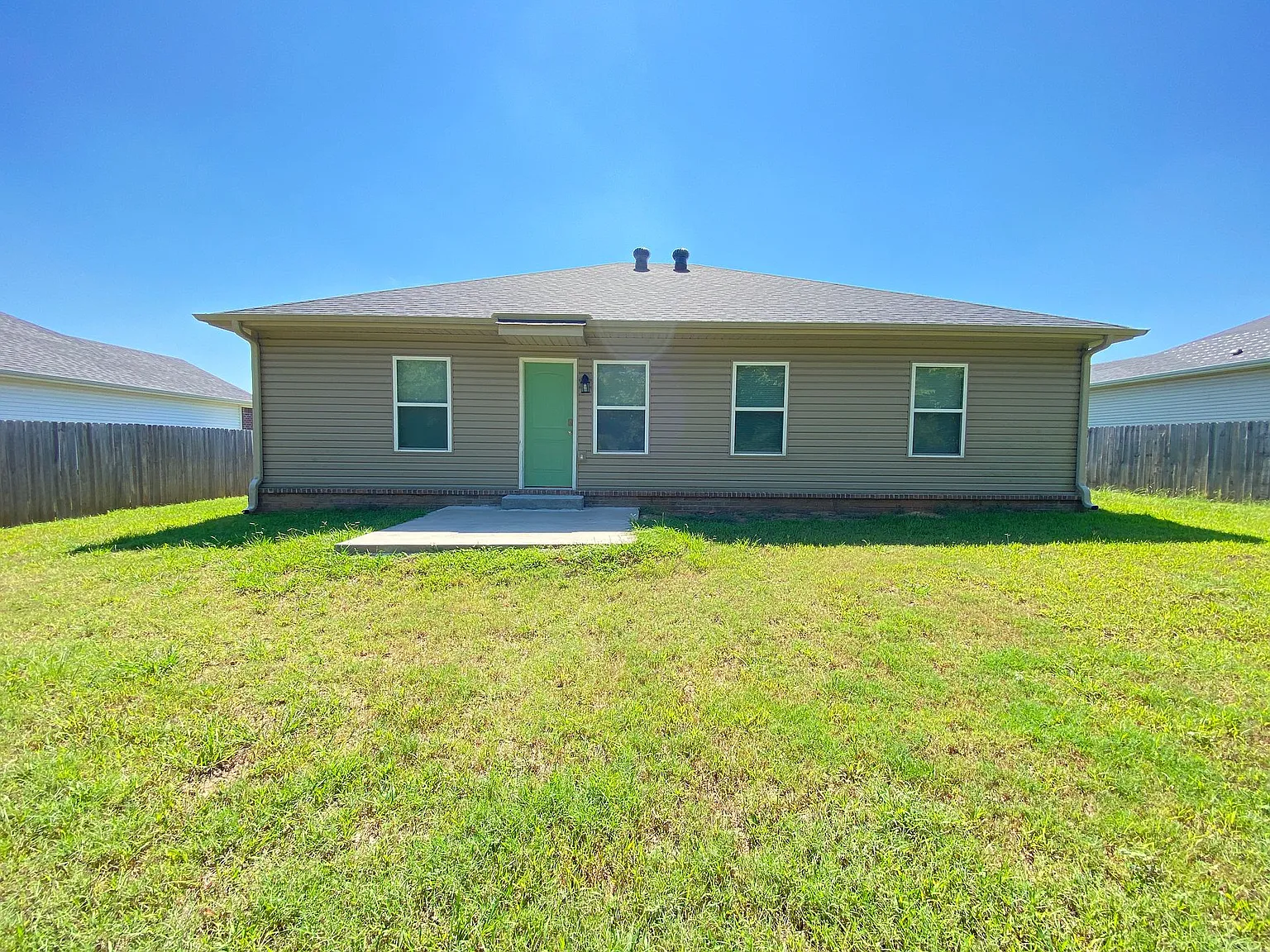 309 Sparrow Rd — Photo 3
