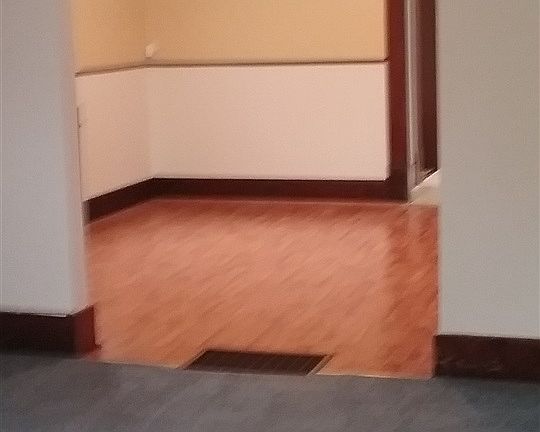 3rd image of 937 N Taylor St