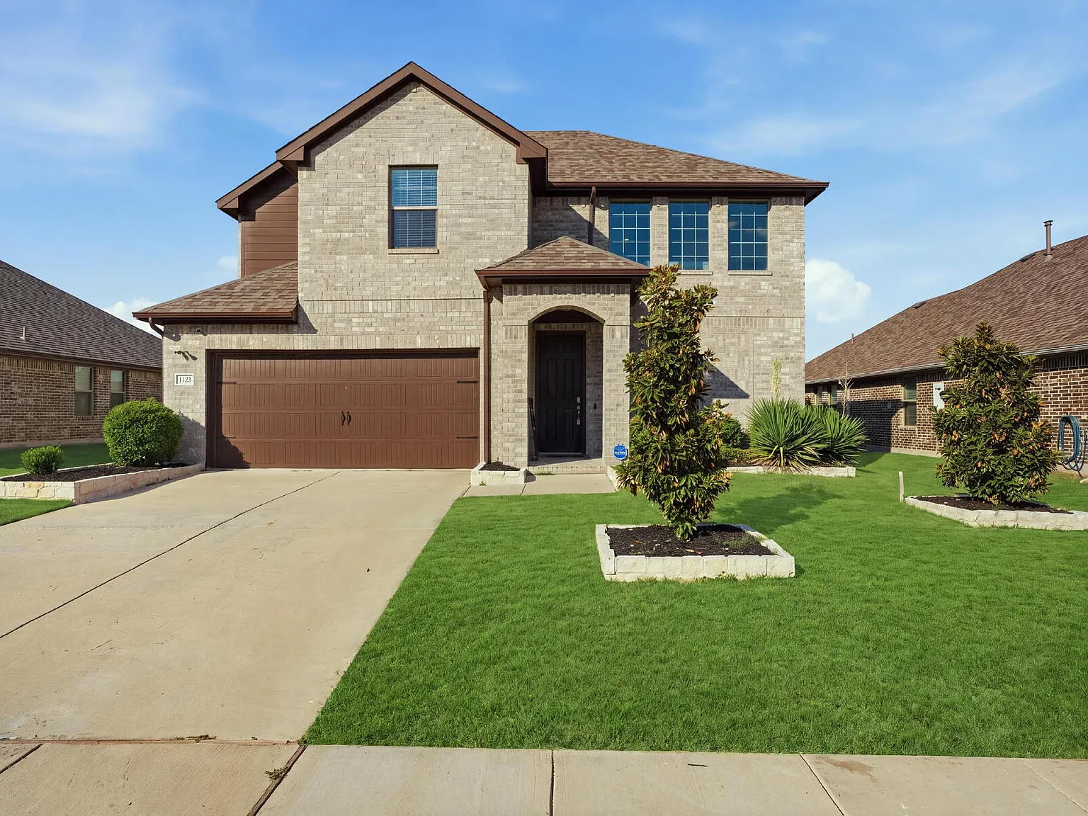 4 bed, 3.0 bath, 2604 sqft, $2,800 — Photo 3