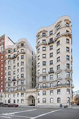 Sold by Sotheby's International Realty | media 11