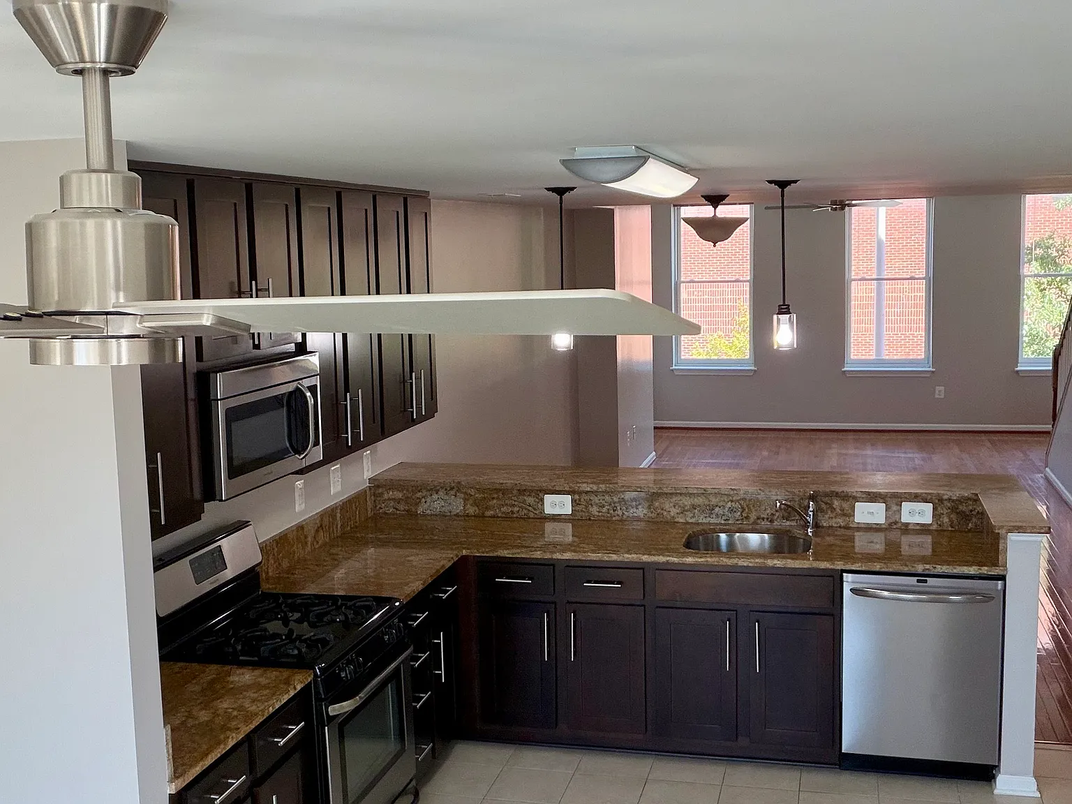 2 bed, 1642 sqft, $2,600 — Photo 1