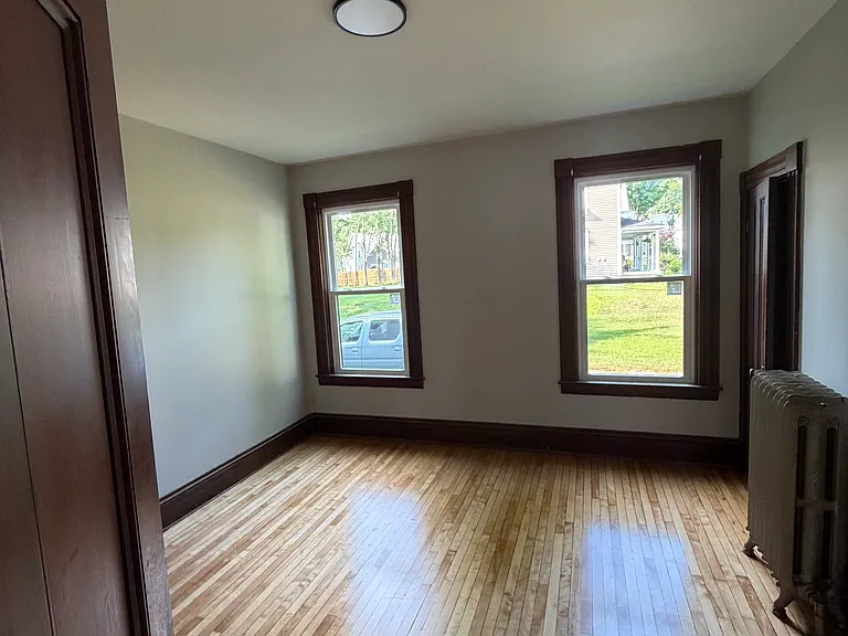 9 Willow St #1 — Photo 5