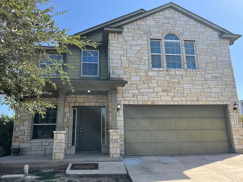 212 Oak Creek Way