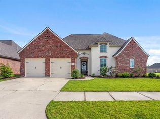 2512 S Crest Dr, Lake Charles, LA 70605