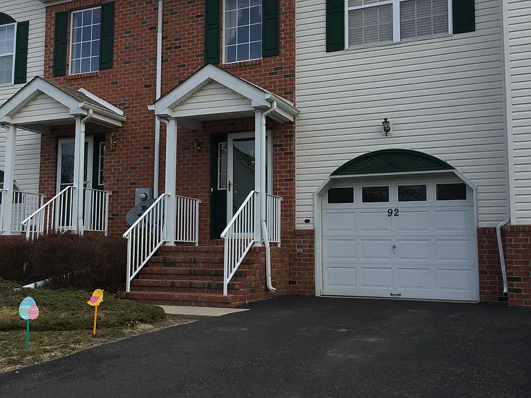 92 Heron Ct — Photo 2