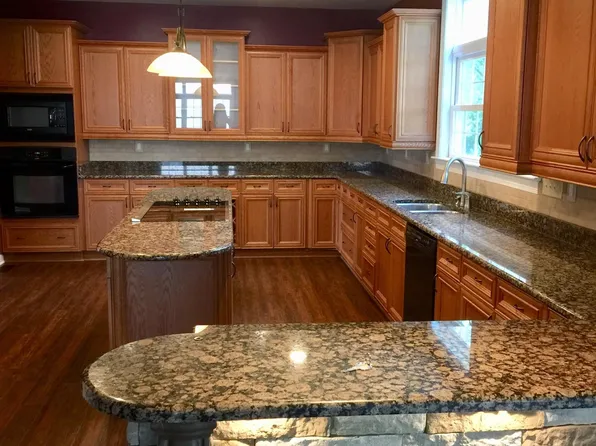 328 Riviara Pl, Chesapeake, VA 23322