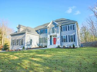 39 Blueberry Ln, Franklin, MA 02038