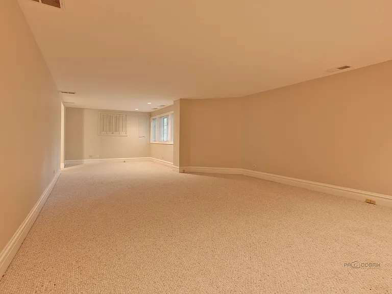 427 N Sheridan Rd — Photo 41