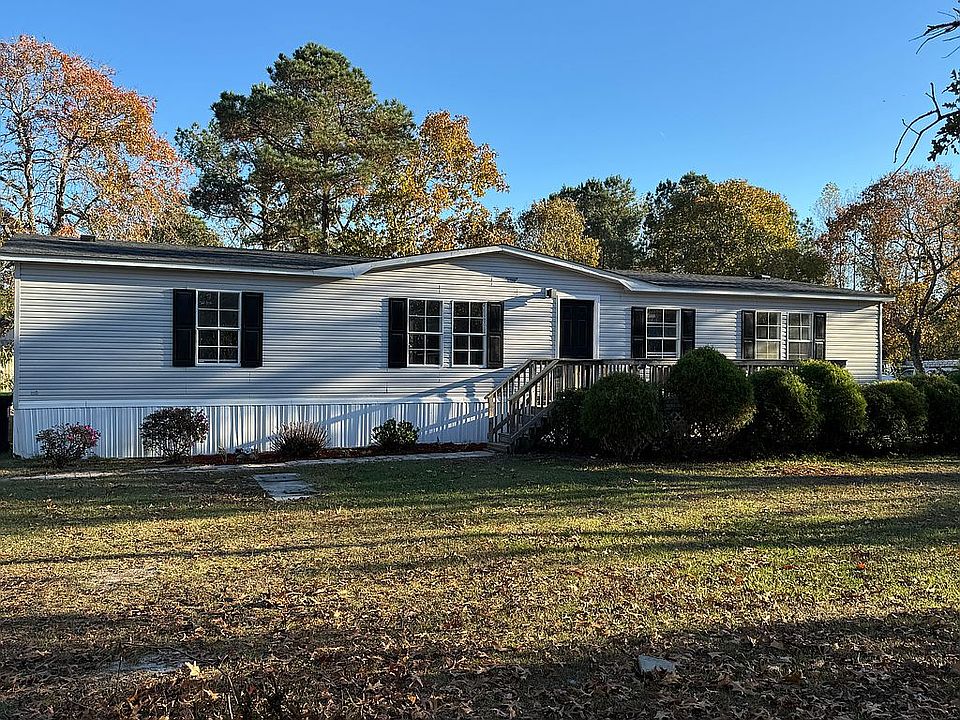 1st image of 4011 Long Bow Ct NE
