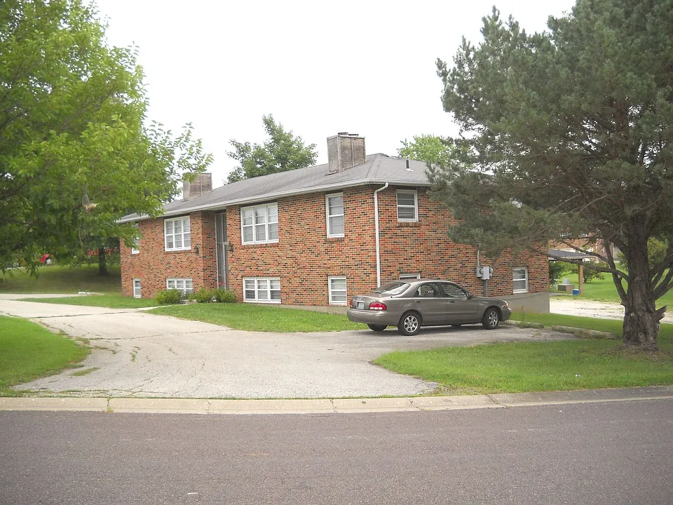 306 Southampton Dr