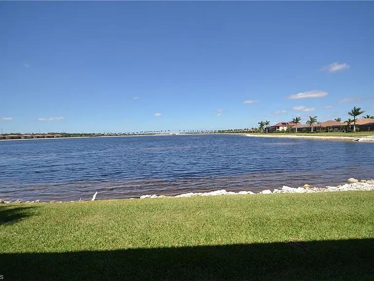 10572 Smokehouse Bay Dr #101 — Photo 20