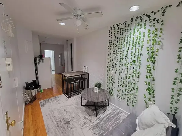 529 West 48th Street image 1 of 7