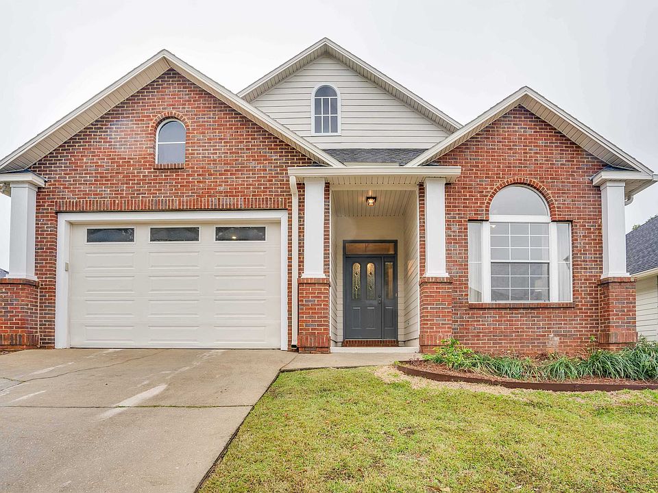 1st image of 5560 Hampton Hill Cir