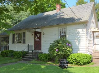 15 Colonial Ave, Easthampton, MA 01027