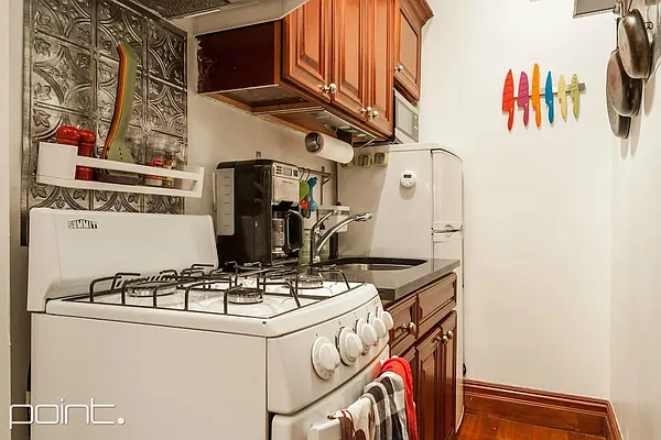 Rented by Point NYC | media 29